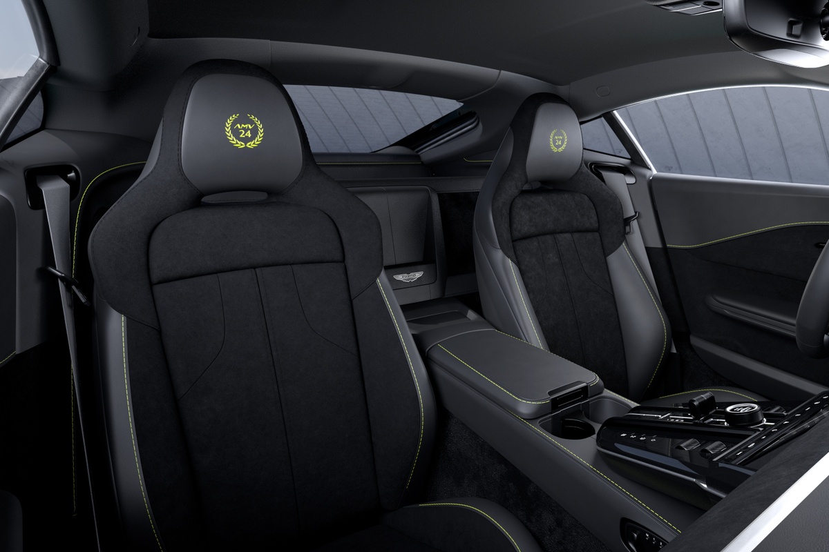 Siêu xe Aston Martin Vantage AMV24 Edition sản xuất giới hạn 24 chiếc
