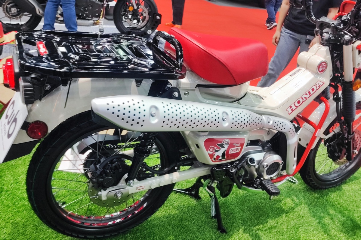 Ống xả Honda CT125 Chums Limited Edition