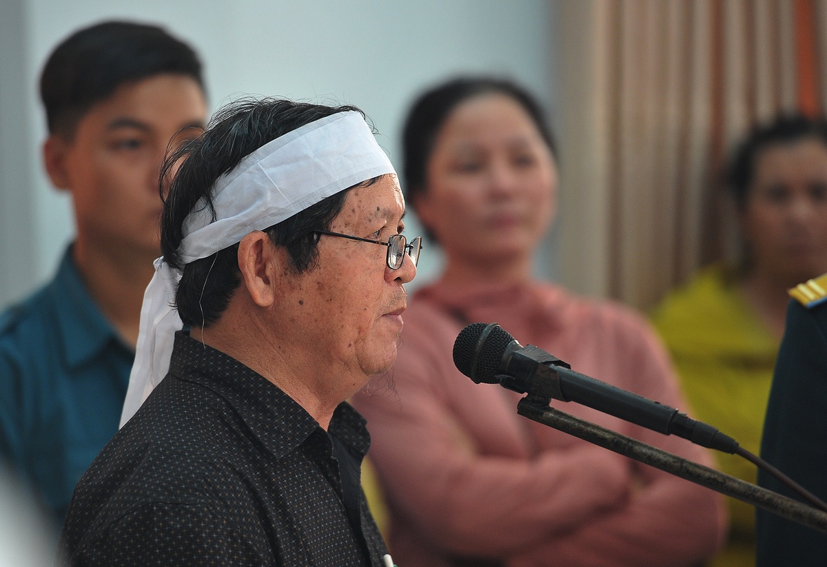 anh hung Nguyen Van Bay ve voi dat me anh 2