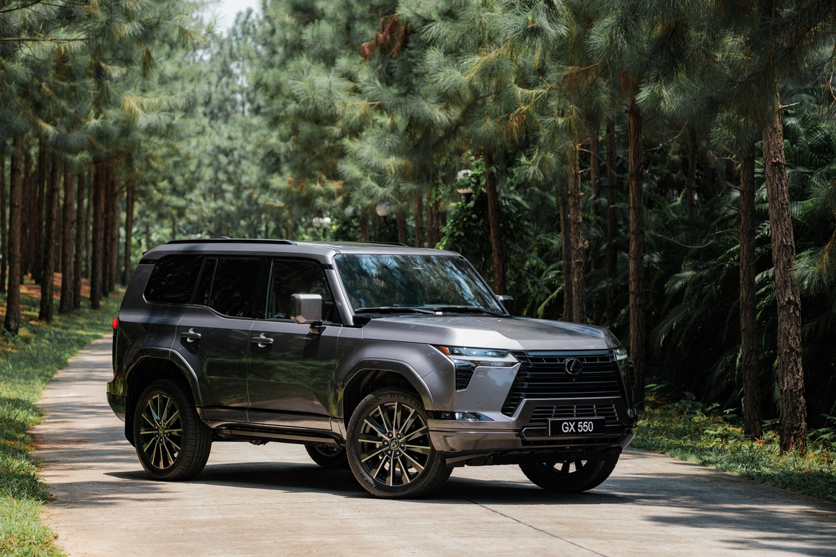 Lexus GX 550 mới ra mắt tại Việt Nam, giá từ 6,2 tỷ đồng