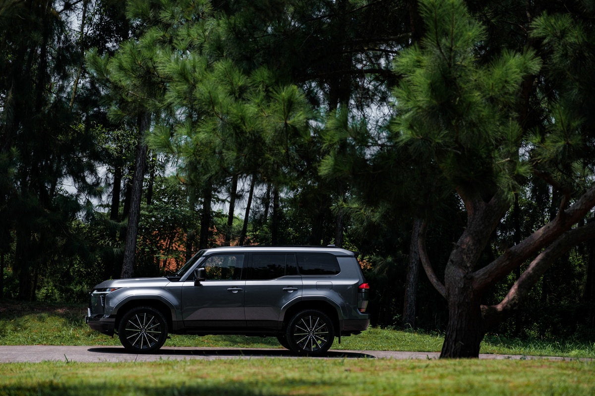 Lexus GX 550 mới ra mắt tại Việt Nam, giá từ 6,2 tỷ đồng