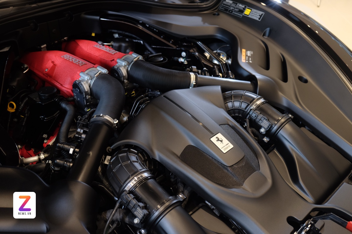Chi tiết Ferrari Roma Spider vừa cập bến Việt Nam, giá từ 20 tỷ đồng