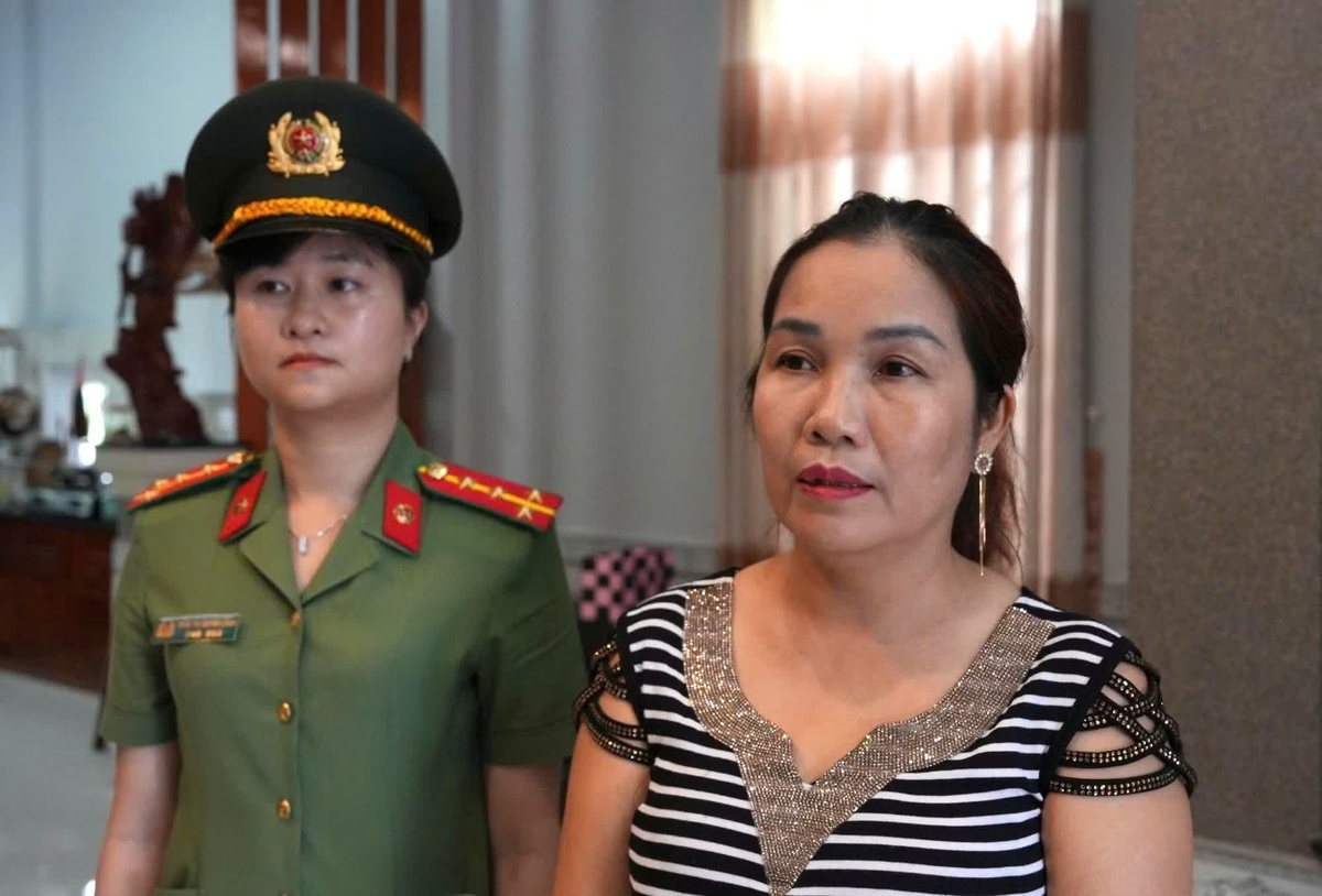 Lãi suất cắt cổ ảnh 2