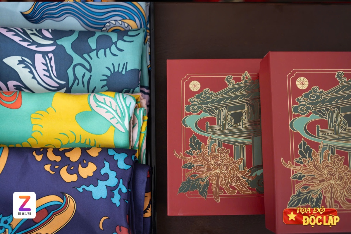 lua to vang,  Nguyen Thanh Huong lua,  To Vang Viet Nam, hoi sinh hoa van co,  lua to tam Viet, phat trien lua truyen thong anh 4