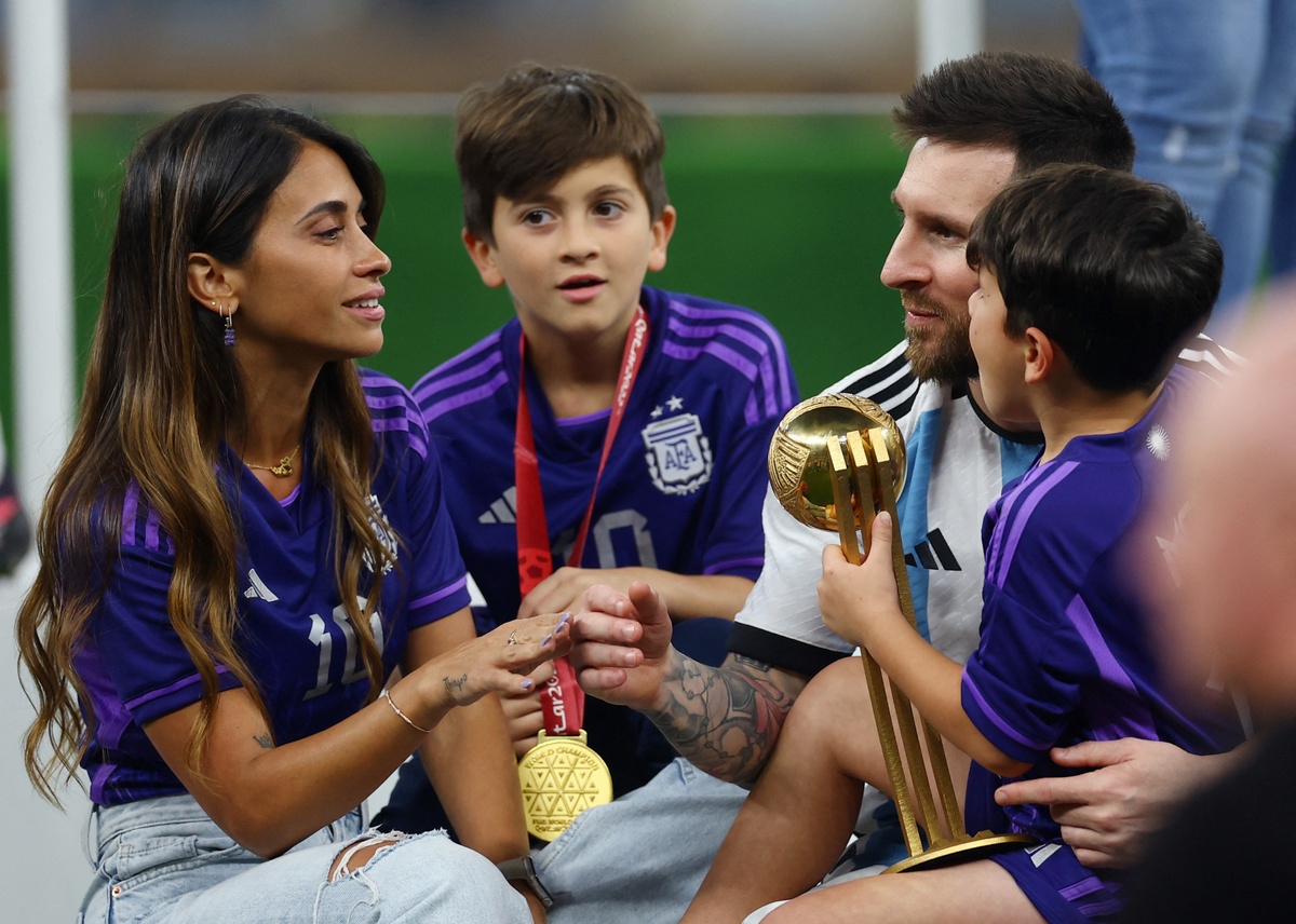 Mateo Messi trains him 3