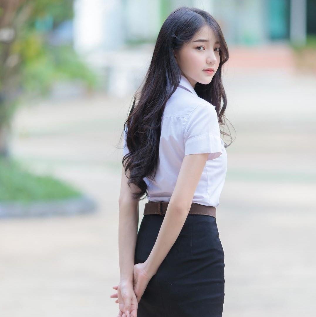 Hot girl dong phuc Thai Lan anh 2