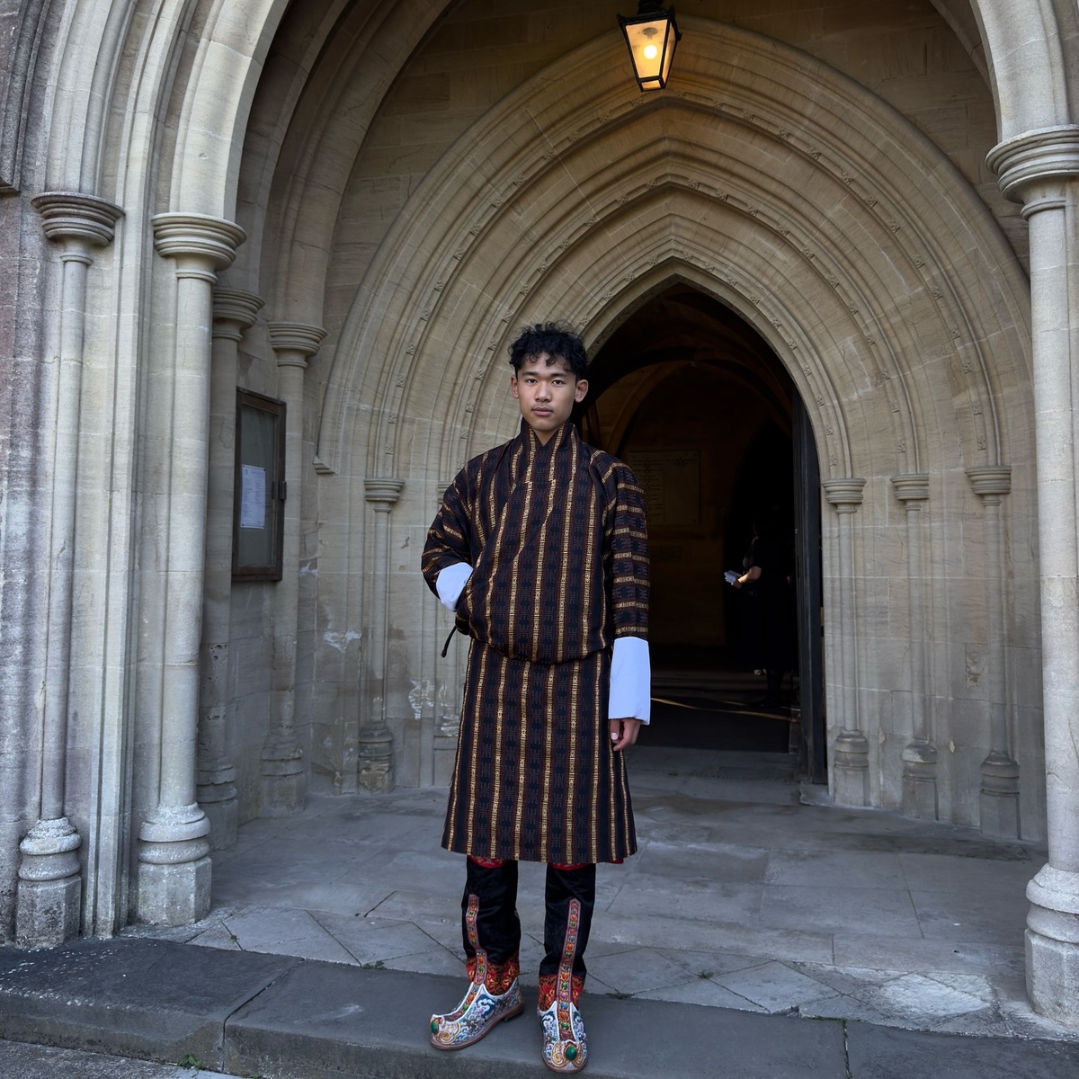 nguoi thua ke dat gia anh 12