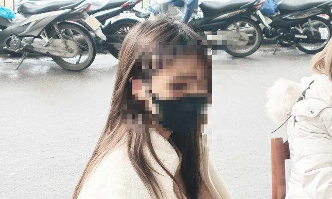 Hanh hung da man,  Bat quy anh 1