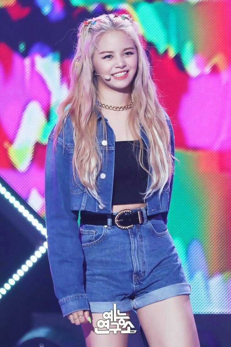 CLC bi ep mac do ho anh 2