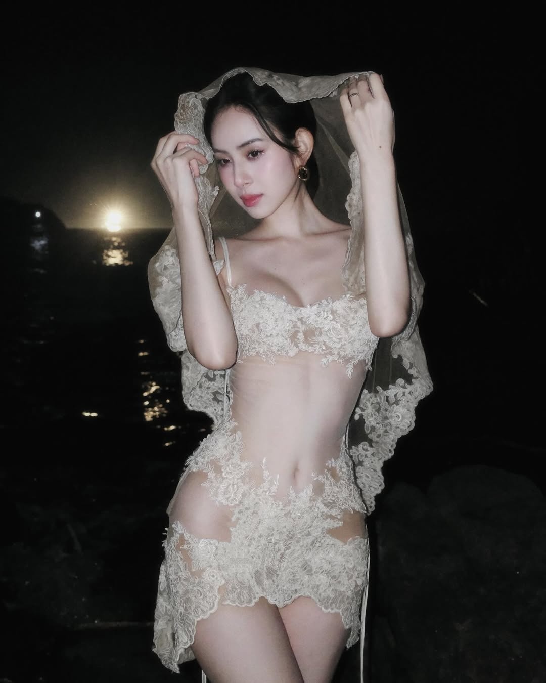 Huong Lien cuoi,  chong Huong Lien,  Tuan Ngoc,  Huong Lien Tuan Ngoc,  The Face,  Huong Lien The Face anh 4