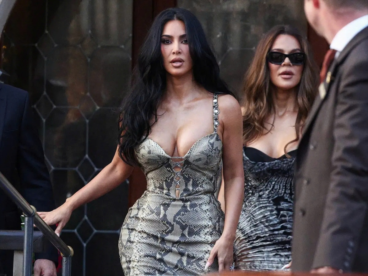 Kim Kardashian,  Kylie Jenner,  Kendall Jenner,  Ivanka Trump anh 3