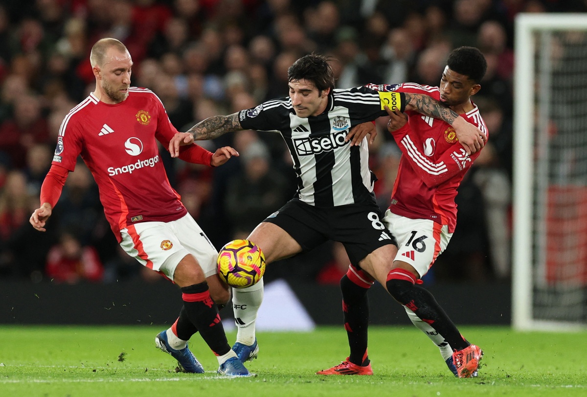 MU dau Newcastle anh 6