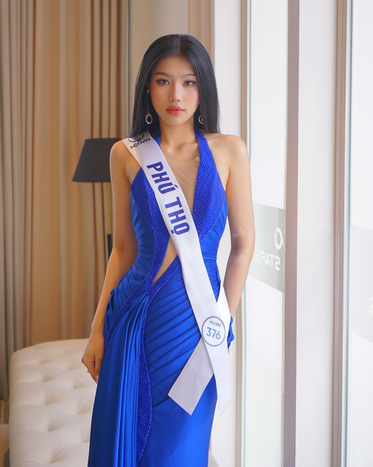 a hau,  do cam ly,  hoa hau hoan vu anh 1