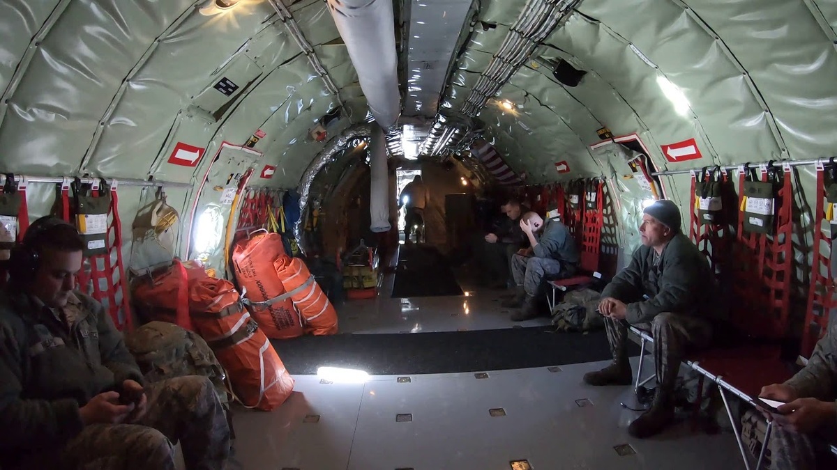 KC-135 roi tai Iran anh 1