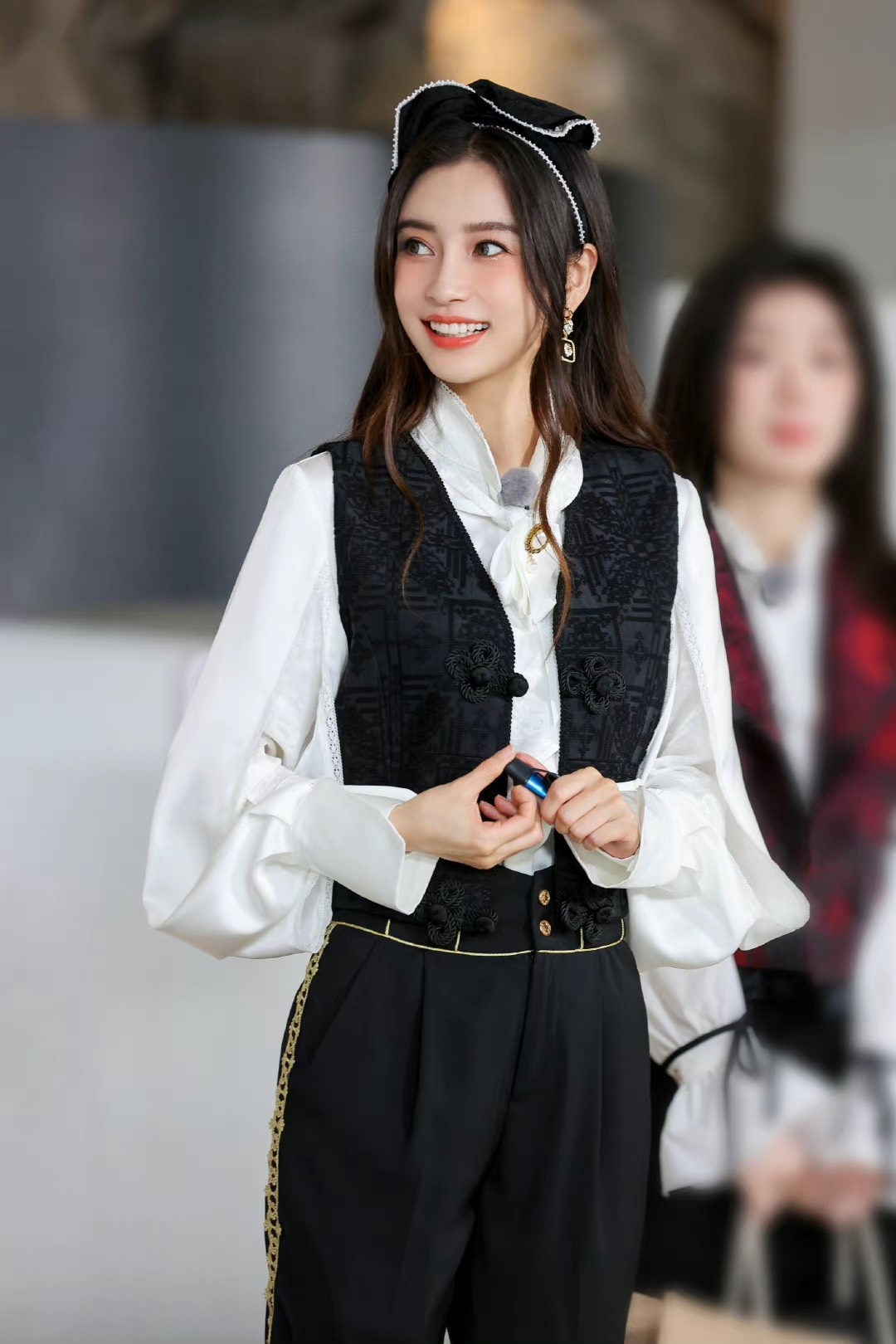 Angelababy bi xoa ten anh 1