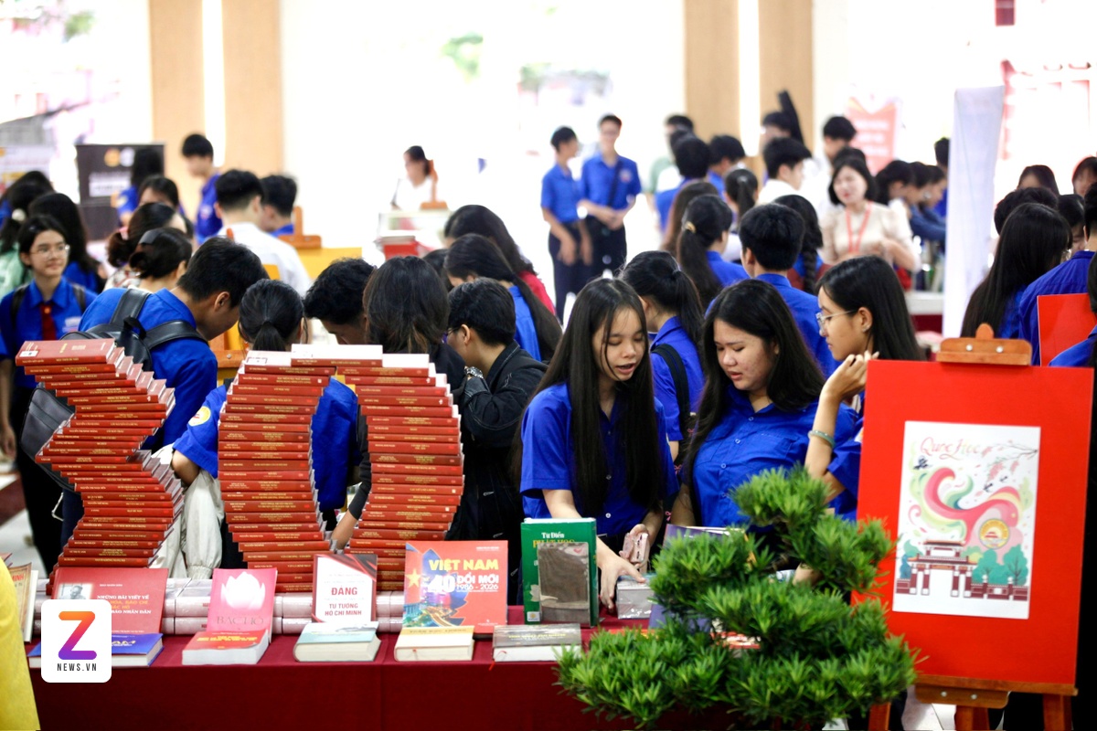 sách ảnh 1