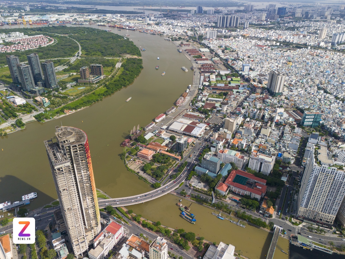 Ben Nha Rong anh 10