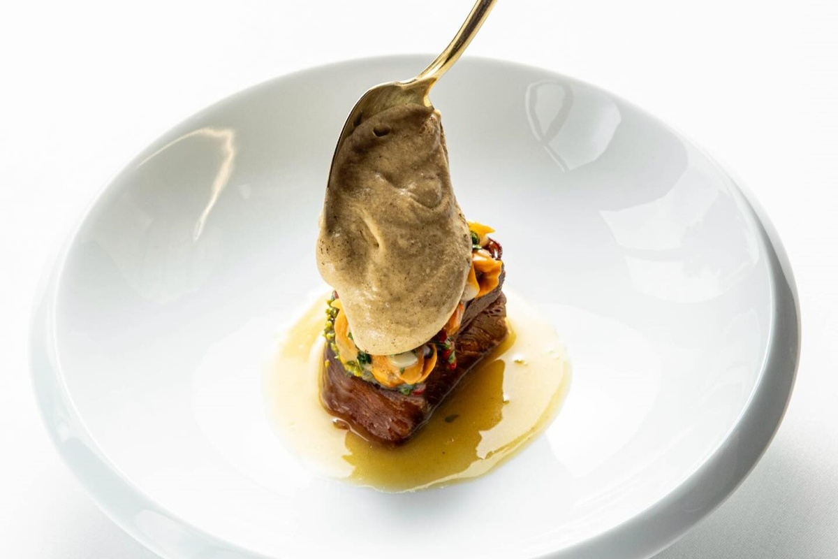Có gì ở nhà hàng 3 sao Michelin nơi Lisa và bạn trai tỷ phú hẹn hò?
