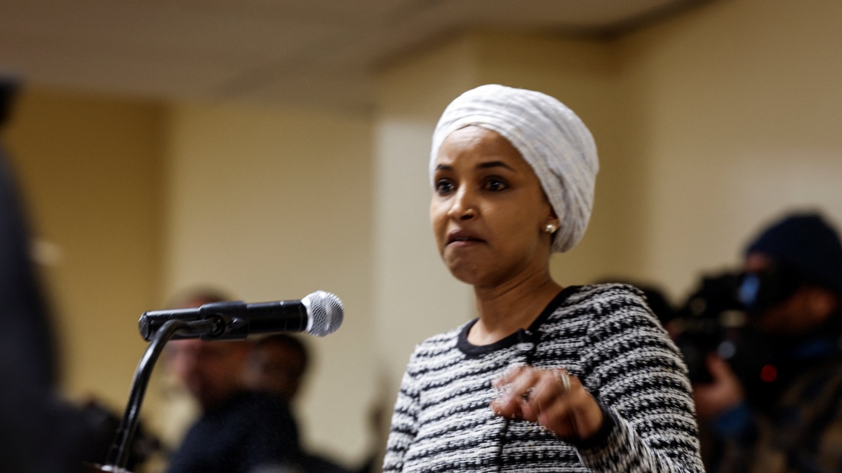 Nữ nghị sĩ Mỹ bị xịt chất lạ khi đối thoại cử tri | Znews.vn