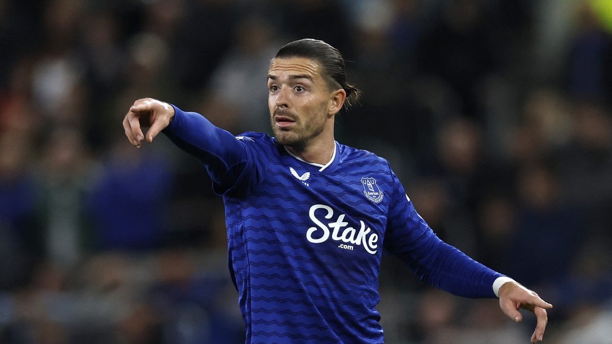 HLV Ruben Amorim 'đại thanh trừng' Man Utd, Zirkzee v&agrave; Mainoo tới bến đỗ kh&oacute; tin trong 24h tới?