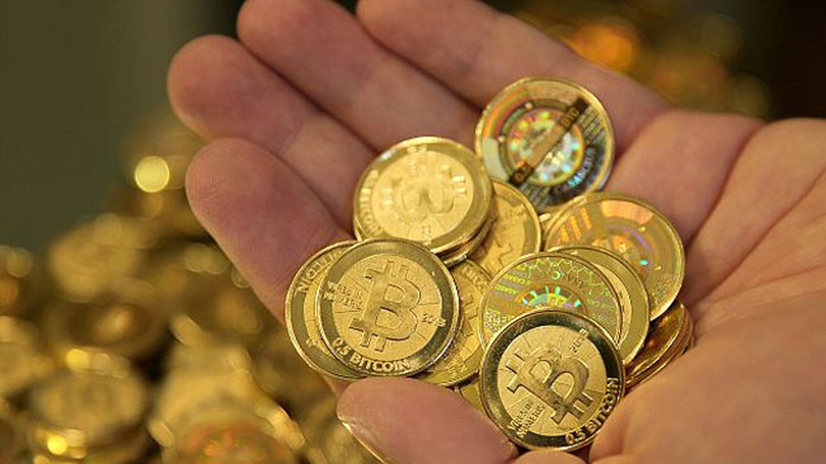 Những chiêu kiếm tiền ăn theo Bitcoin ở Việt Nam | Znews.vn