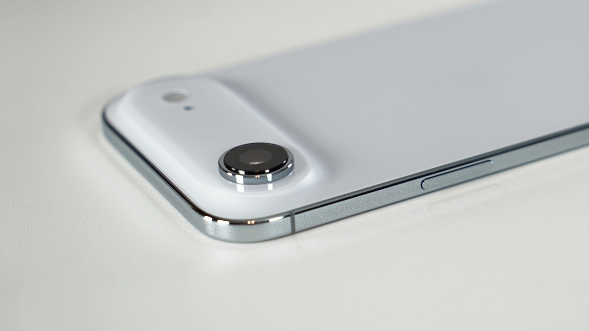 Chiếc iPhone Air siêu mỏng vẫn 'gieo sầu' cho Apple | Znews.vn