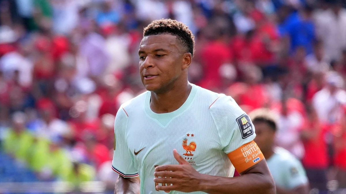 Mbappe chấn thương sau trận thắng Ma Rốc, nguy cơ bỏ lỡ b&aacute;n kết World Cup 2026