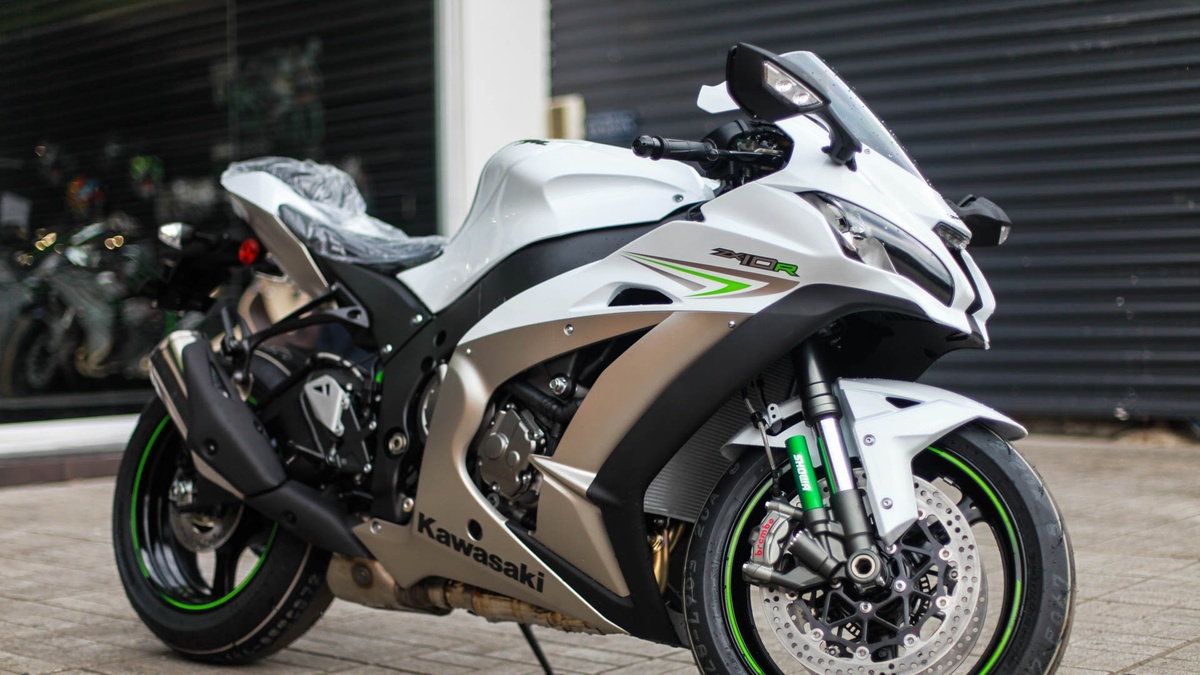 NGUYEN VAN CHUYEN Kawasaki_ZX_10R.jpg