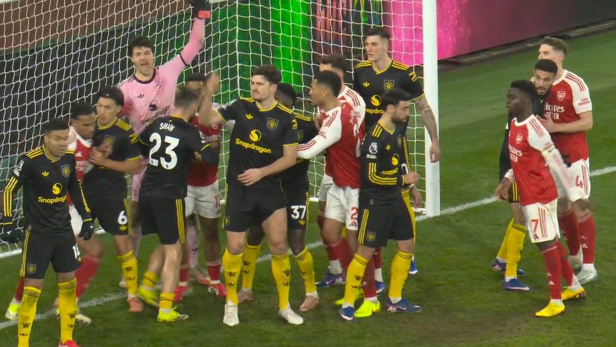Premier League bị y&ecirc;u cầu trừng phạt chi&ecirc;u tr&ograve; phạt g&oacute;c của Arsenal |  Znews.vn