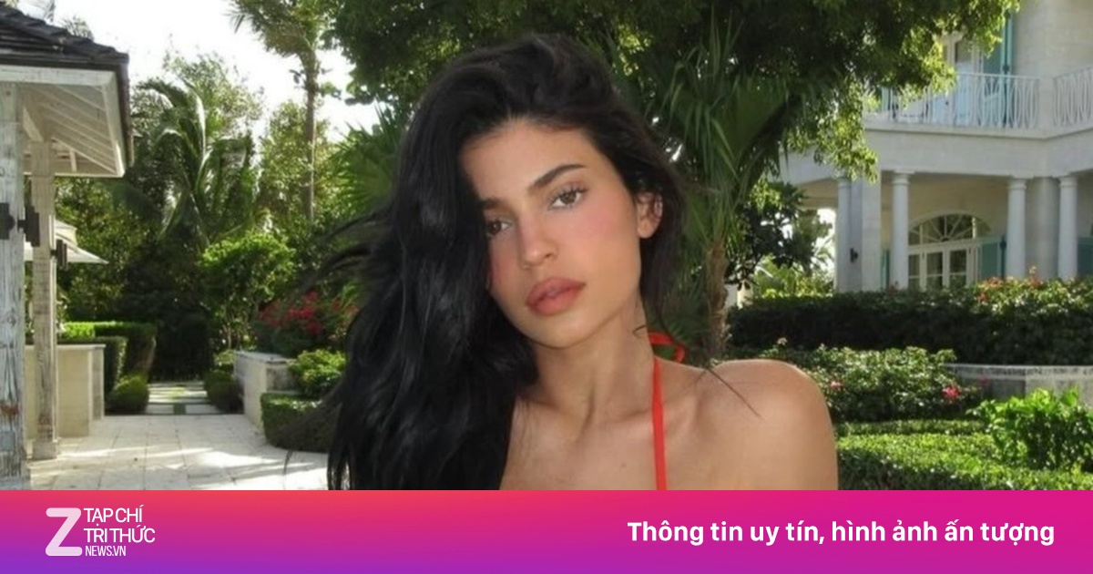 Dòng bình luận khoe nâng ngực 450cc của Kylie Jenner gây tranh cãi