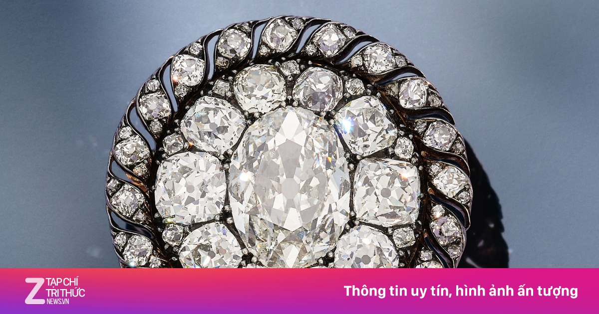 Trâm kim cương của Napoleon lập kỷ lục 4,4 triệu USD