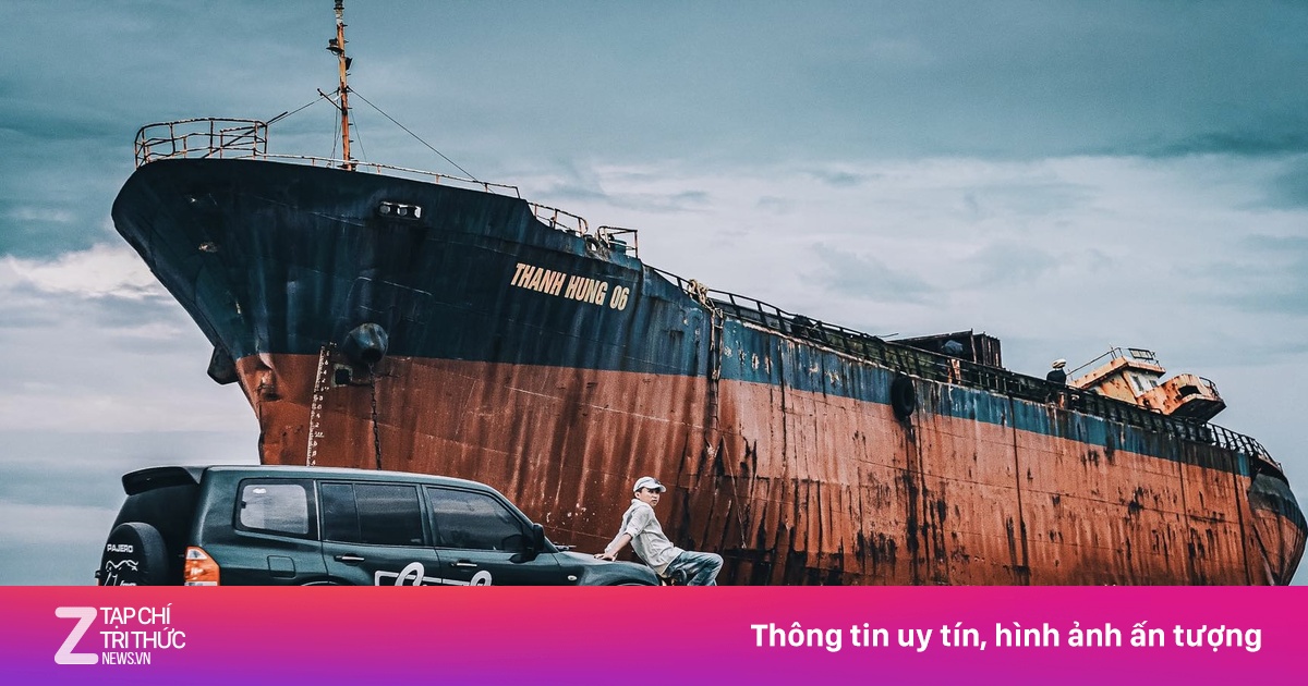 Tranh cãi dàn ôtô 'sống ảo' trên bãi rêu ở Ninh Thuận