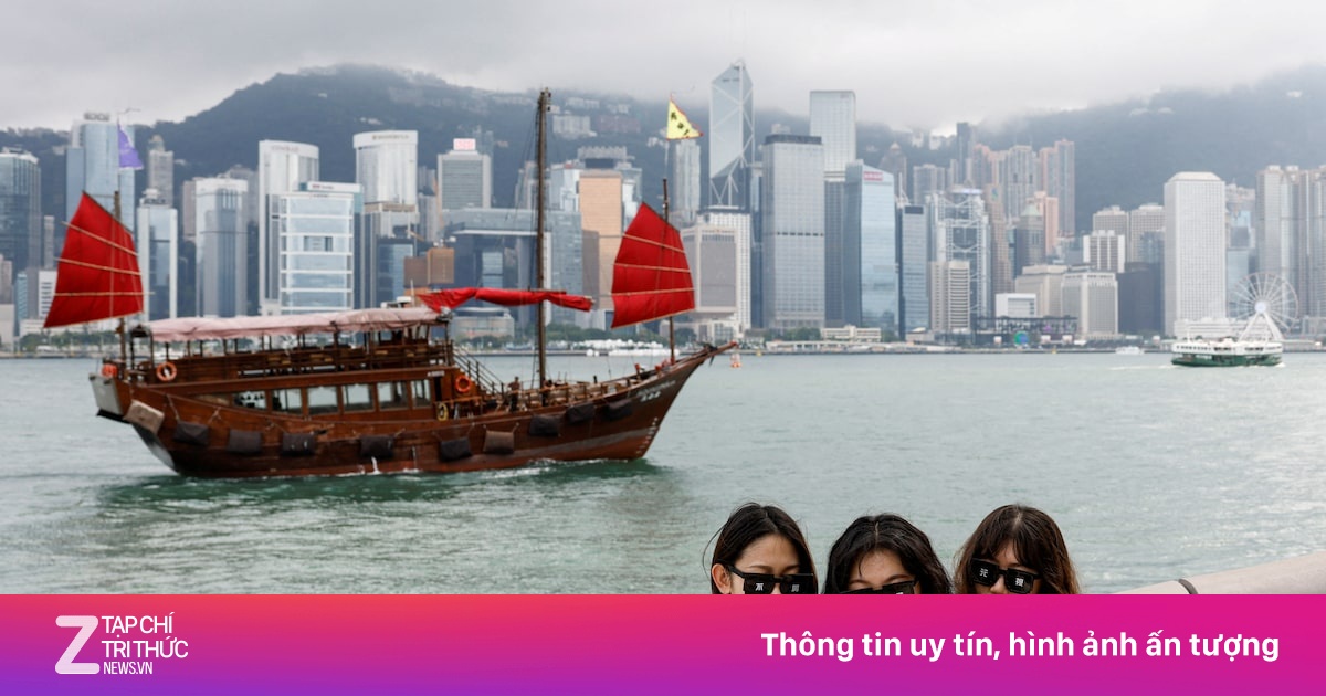 Hong Kong 'đau đầu' vì tour giá 5 USD rẻ như cho