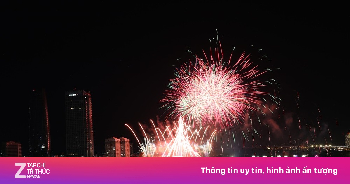 'Bỏng tay' giá vé du thuyền xem pháo hoa Đà Nẵng