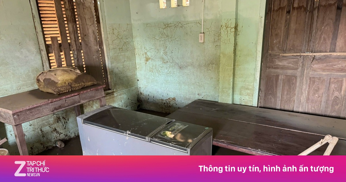 Nhà cửa tan hoang, vườn thanh long mất trắng sau lũ dữ ở Lâm Đồng