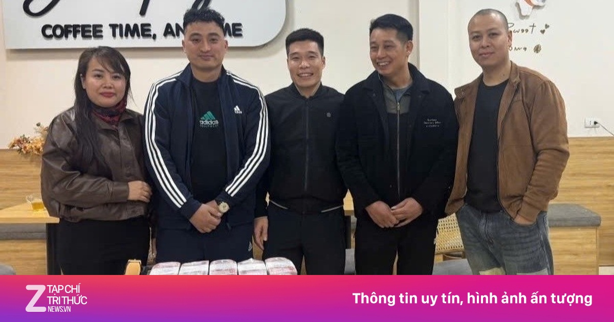 Nhặt được 1 tỷ đồng trên cao tốc, ba người đàn ông lập tức quay xe