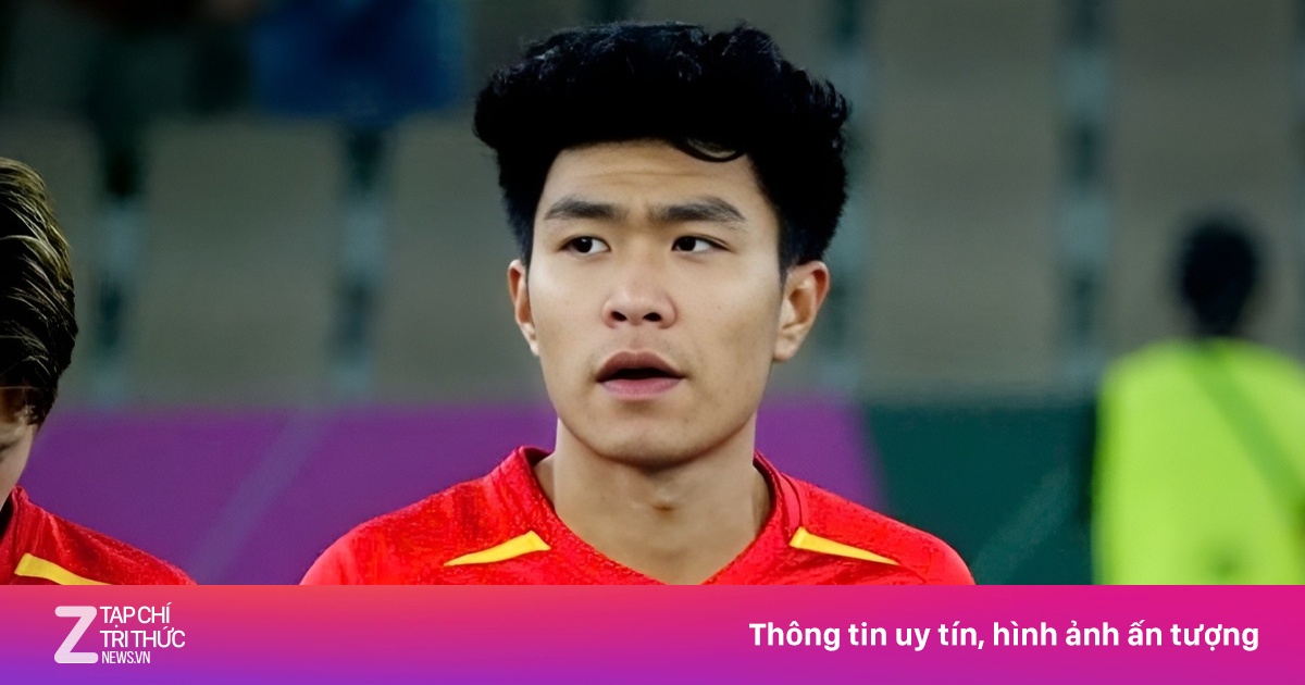 Lý Đức: 'Tôi gục ngã trong phòng thay đồ sau tấm thẻ đỏ'