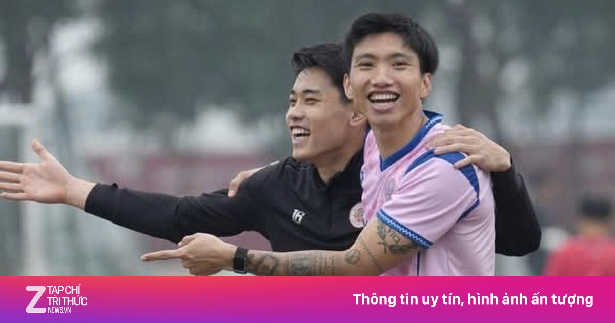 Khoảnh khắc đặc biệt của Đình Bắc, Văn Hậu