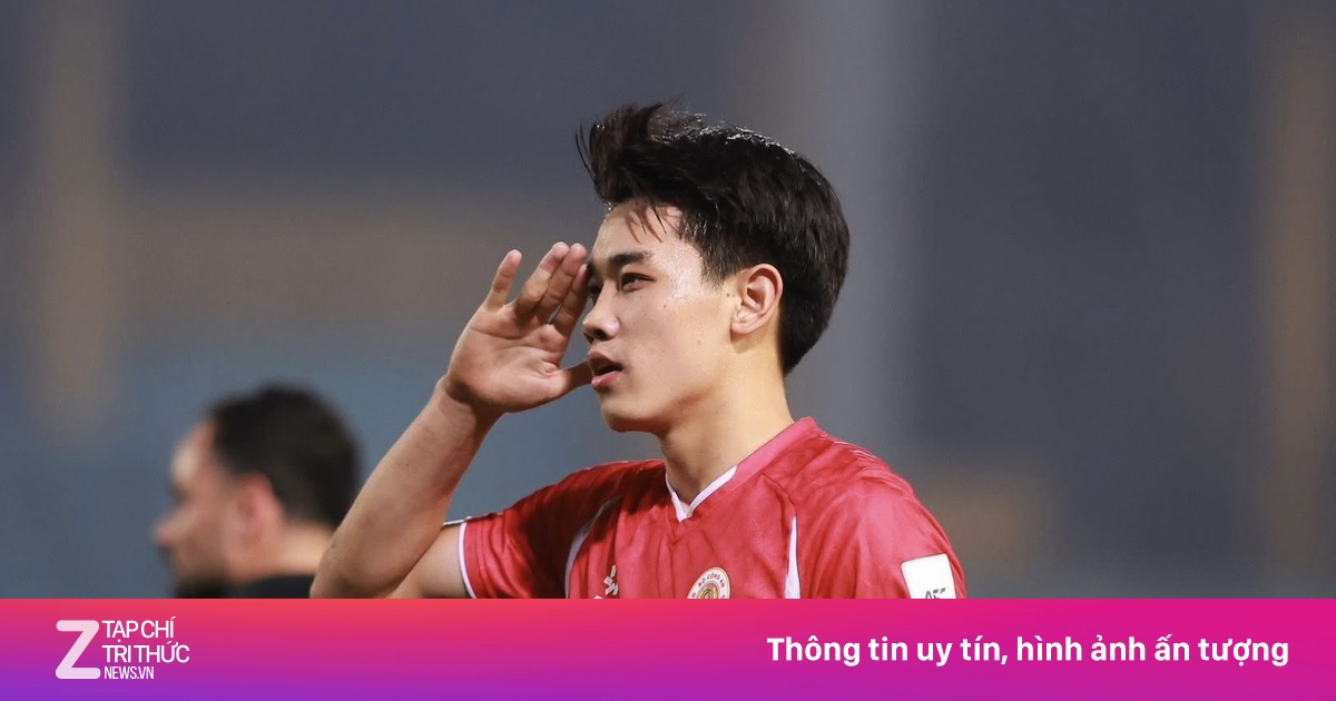 Đình Bắc gây chú ý với dòng trạng thái về trang phục sau chiến thắng lịch sử của CAHN