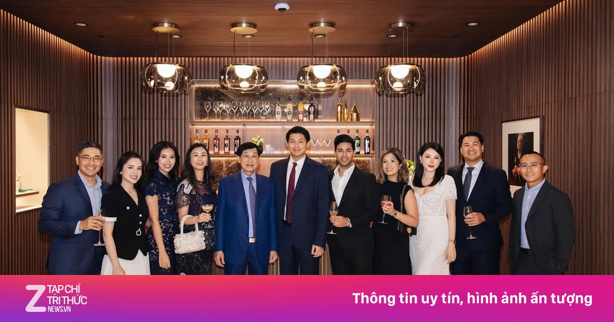 Johnathan Hạnh Nguyễn: Ảnh gia đình tỷ phú gây chú ý