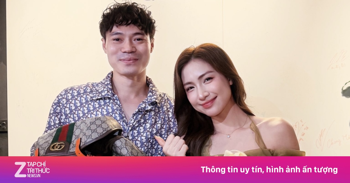 Hòa Minzy chúc sinh nhật Văn Toàn, lấp lửng hé lộ tin vui đời tư gây xôn xao