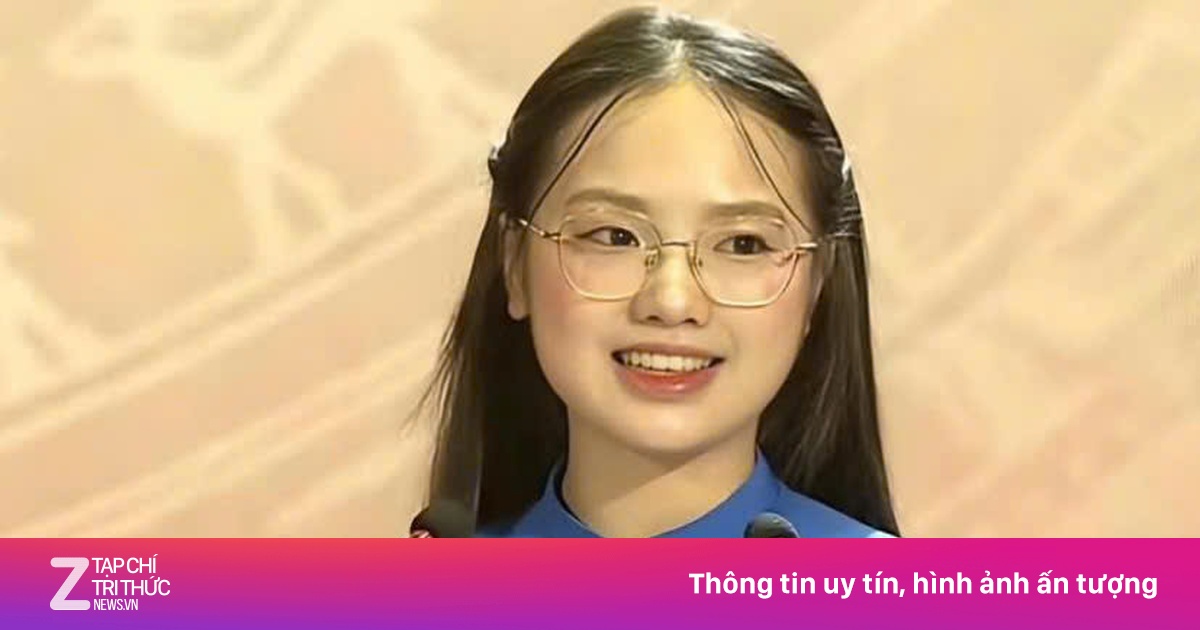 Nữ sinh Bùi Hà Vy gây viral với bài phát biểu đầy cảm xúc tại lễ kỷ niệm