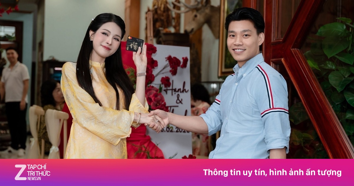 Văn Thanh Trao Thẻ Đen Cho Bạn Gái Gymer Trong Lễ Dạm Ngõ Đầy Cảm Xúc