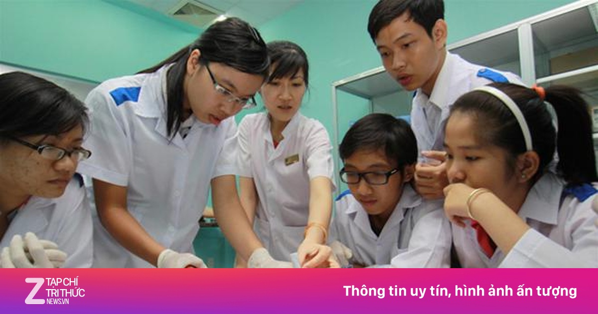 Sinh viên y ngơ ngơ như bò đội nón! | Znews.vn