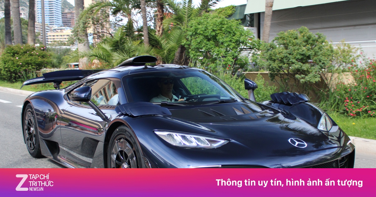 Tay đua F1 nhận siêu xe Mercedes-AMG One hơn 3 triệu USD