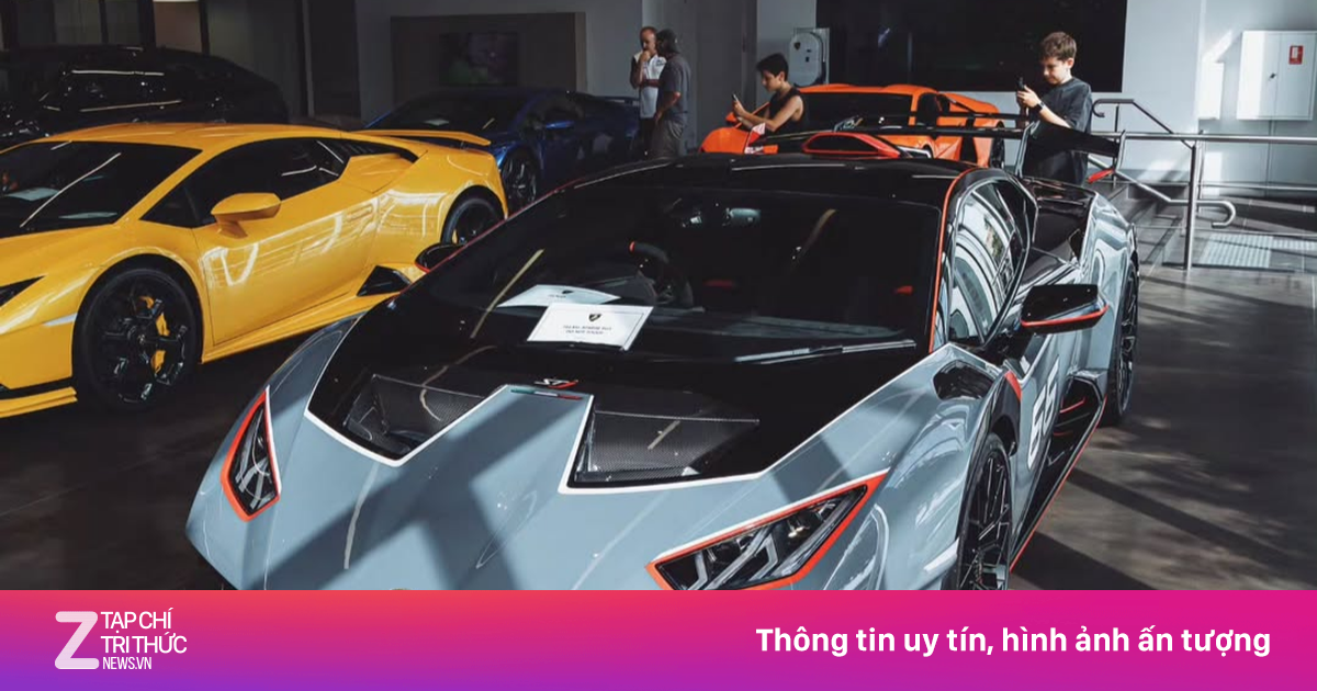 Siêu xe Lamborghini Huracan STJ được bàn giao đến khách hàng