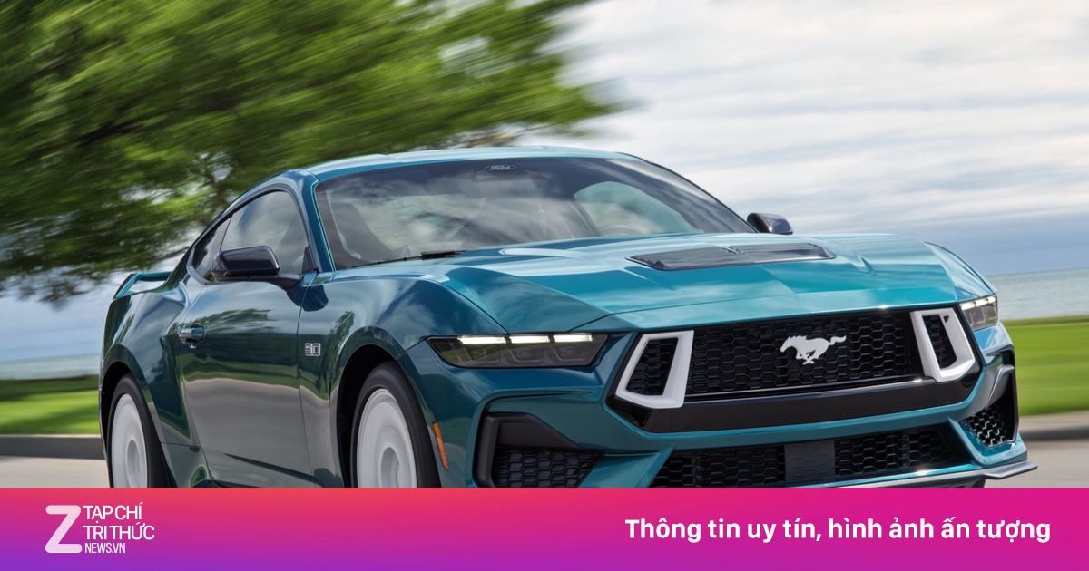 Ford Mustang GT Premium FX Package mang phong cách từ những năm 1980