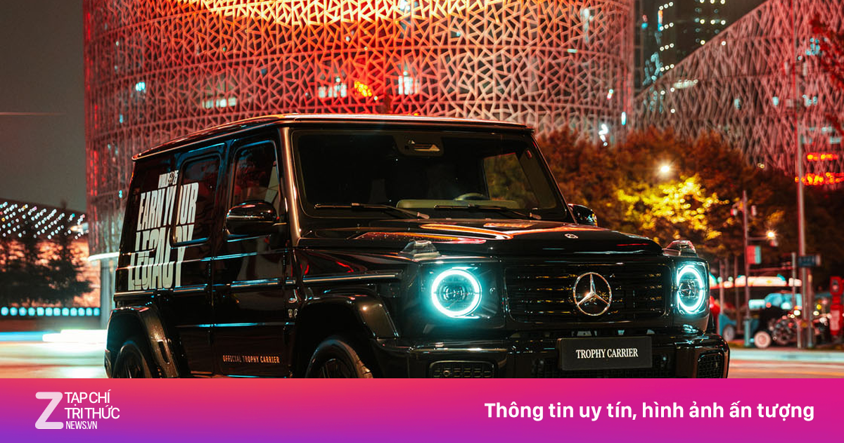 Mẫu xe đặc biệt chở chiếc cúp Chung kết Thế giới Liên Minh Huyền Thoại