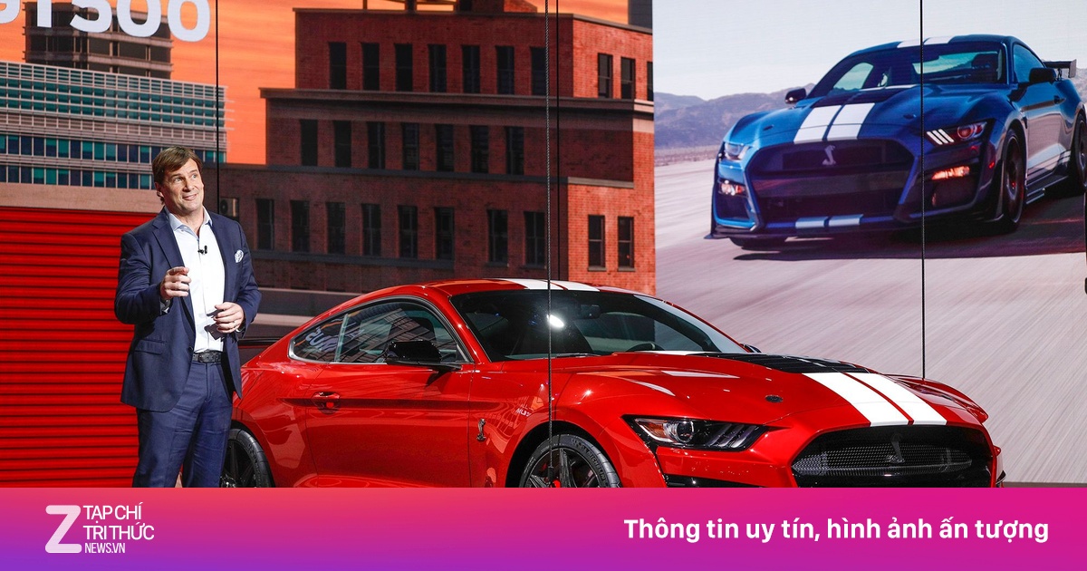 CEO Ford tiết lộ bị ép bán xe điện dưới thời Biden