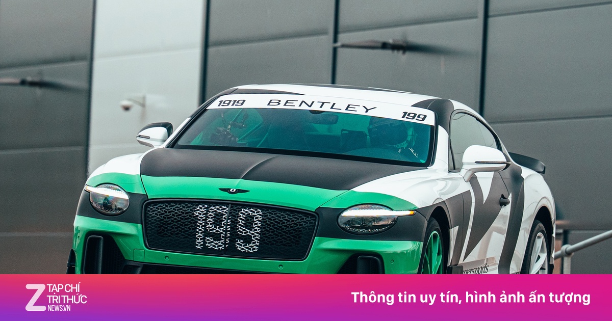 Bentley Supersports trổ tài 'Gymkhana' tại nhà máy Bentley